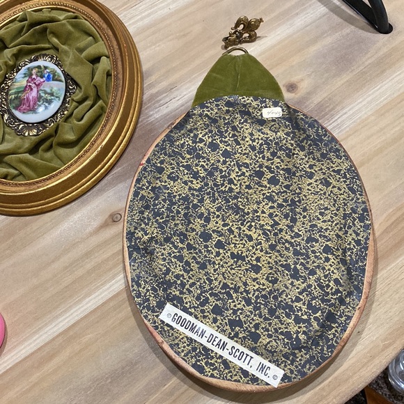 Set of two Goodman-Dean Scott vintage wall hangings - Picture 9 of 9